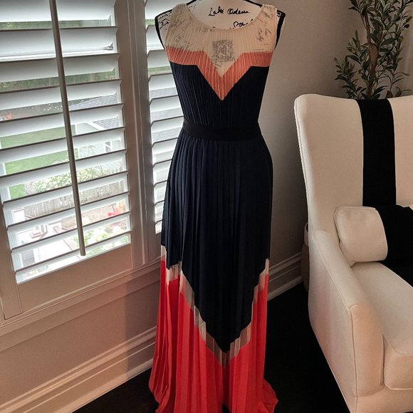 chinese dress ladies BCBGMAXAZRIA NWT Amber Aqua Floral Print Strapless Cocktail Dress Size –  alineconsignment
